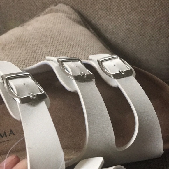 **SOLD** - Picture 6 of 7